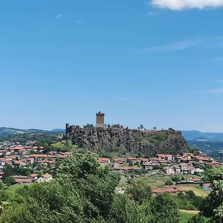 Chez Serge Et Annie Апартаменты Polignac (Haute-Loire)